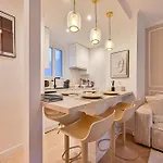 Suite Eiffel- Perfect Location